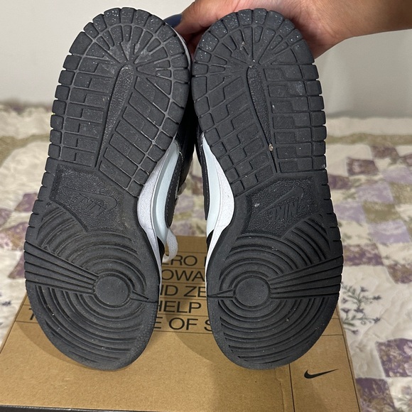 4.5 Y/Womens 6  Nike Dunk Low - Picture 3 of 6